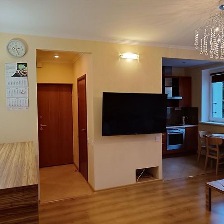 Quiet Dzelzavas Street Apartment Riga Exterior foto
